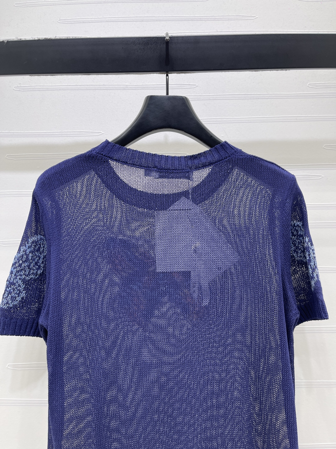 Women's short sleeves